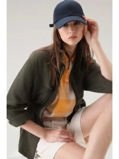 Woolrich Tusssenjas "Fluid" Kaki -Limango Winkel woolrich tusssenjas fluid kaki 2